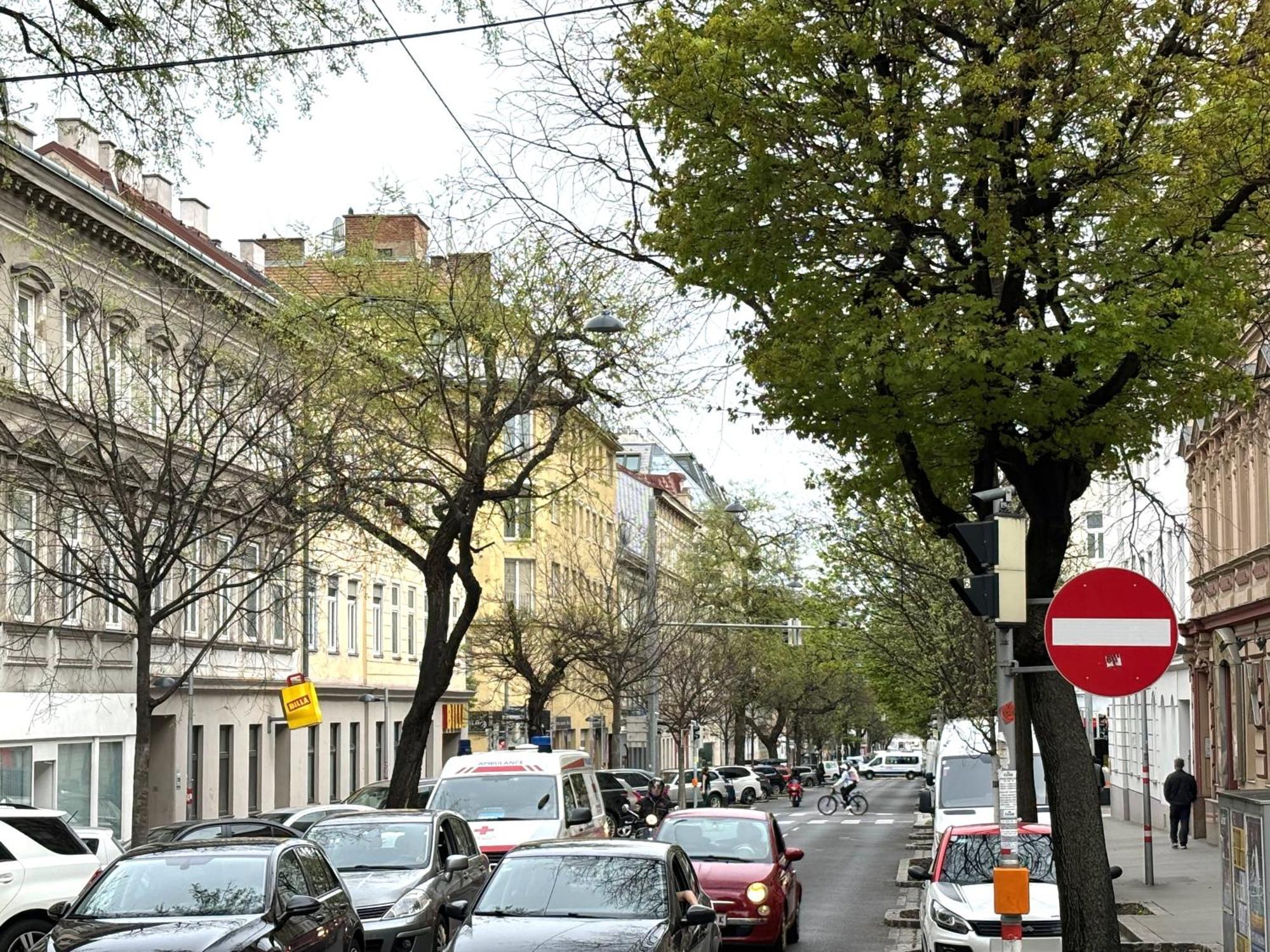 Traumhafte Wohnung Fuer 3, Grosszuegig, Walk In Dusche Wien Exterior foto